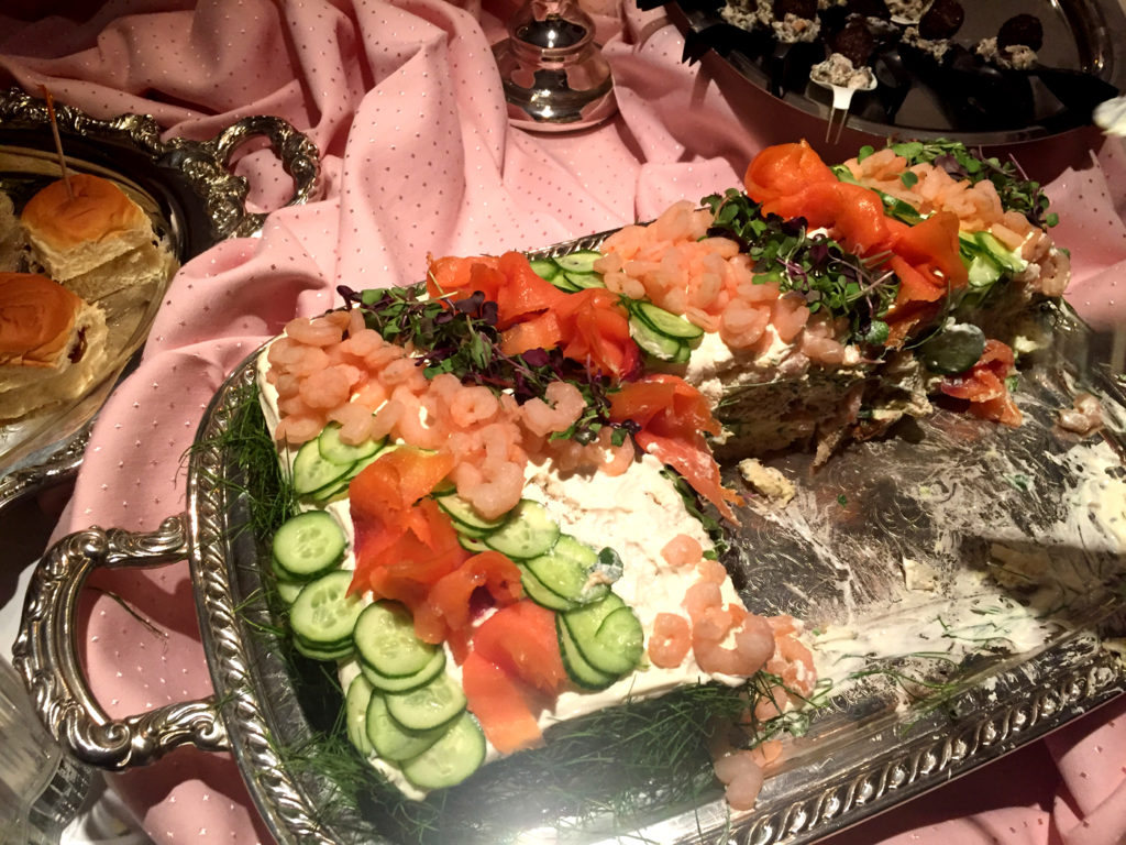 Smörgåstårta! (Sandwich cake)