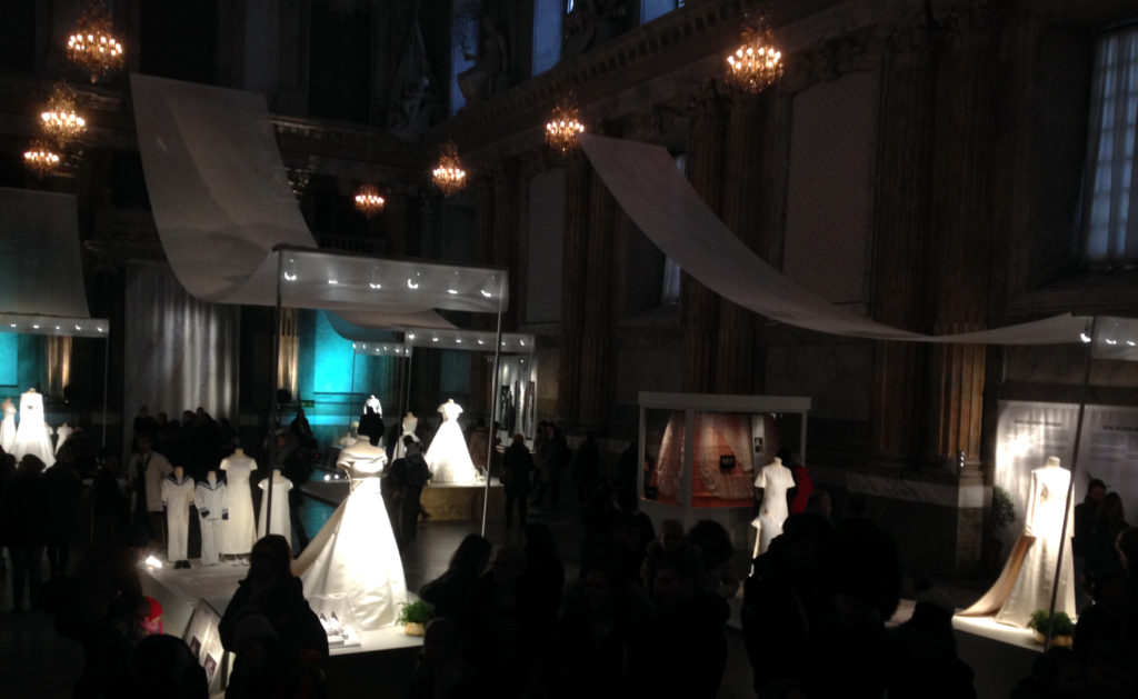 The exhibition "Royal Wedding dresses 1976-2015" was held in the magnificent Hall of State.